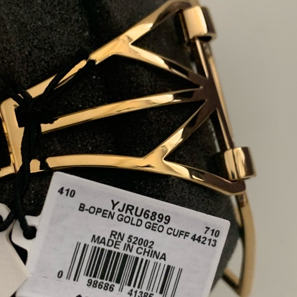 Juicy Couture Open Geo Cuff Bangle - Picture 5 of 5